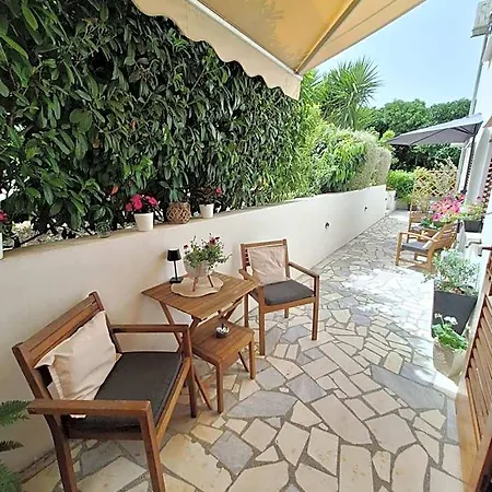 Apartment Valeria Orebic